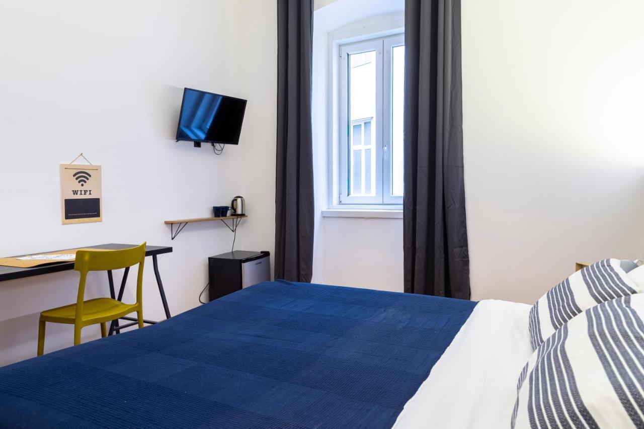 Pregiata Camera Con Bagno Privato - Blu Di Persia Trieste Extérieur photo